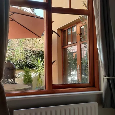 Modern Double Room With Private Bathroom In Host'S Dublin Apartment Vendégház Dublin